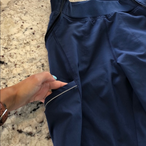 Infinity Cherokee Scrubs Top and Jogger Bottoms - Picture 4 of 7